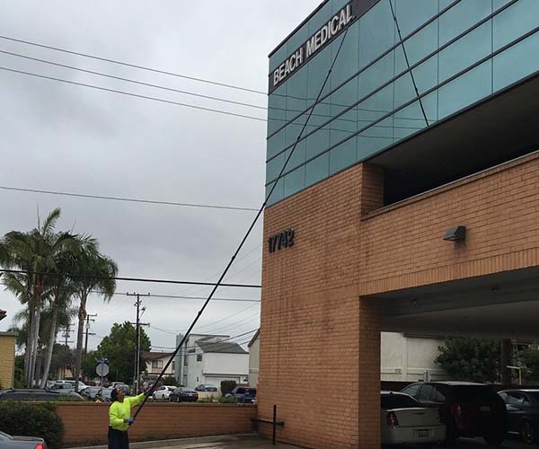 commercial-window-cleaning-2