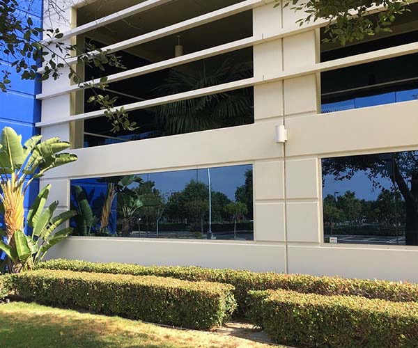 commercial-window-cleaning-pressure-washing