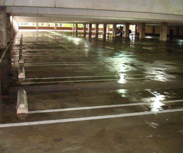 parking-lot-pressure-washing-sweeping